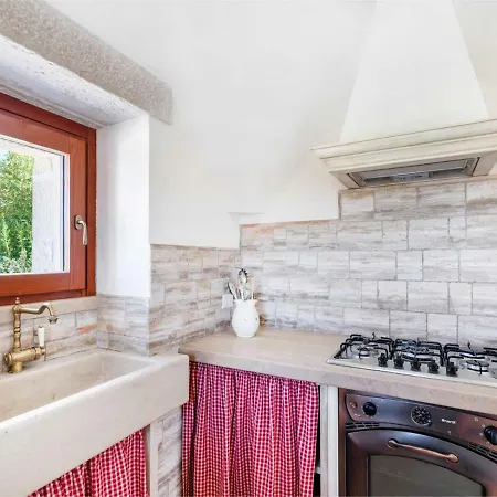 Trullo Rosanna * Чистернино